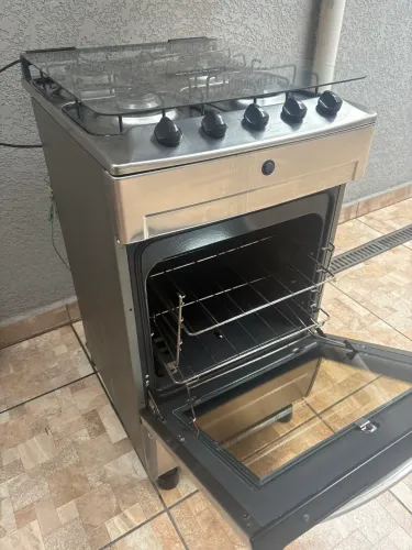 Fogão 4 Bocas e Forno