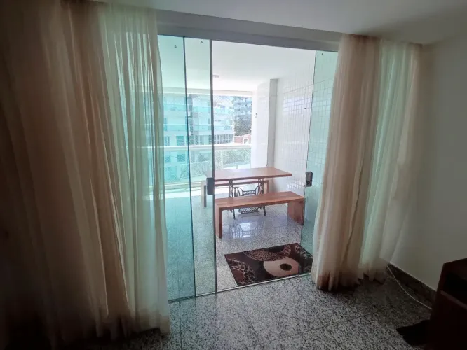 Apto 3/4, sendo uma suíte, armários, 3 vagas - Glória - Macaé - RJ
