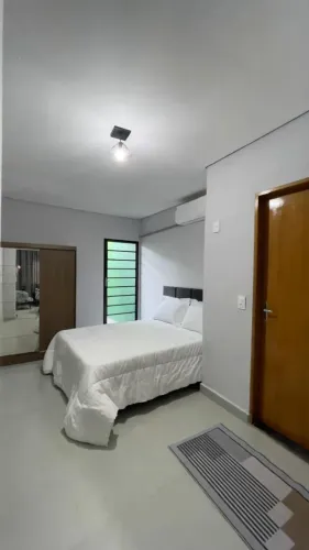 kitnet mobiliada setor leste de uberlândia com ar condicionado pronto para morar.