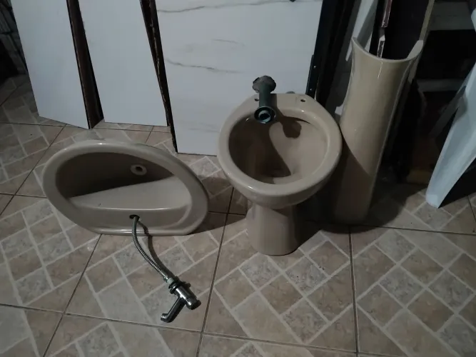 Pia e vaso sanitário 