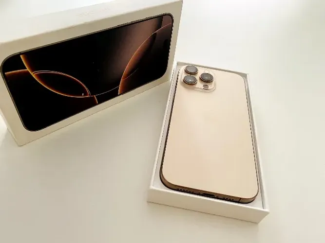 iPhone 16 Pro Max 256GB em estado de NOVO