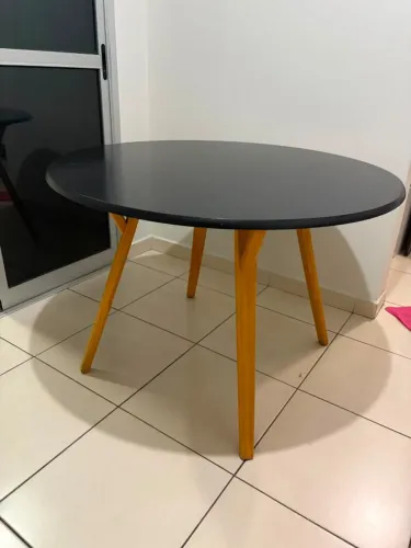 Mesa de jantar redonda