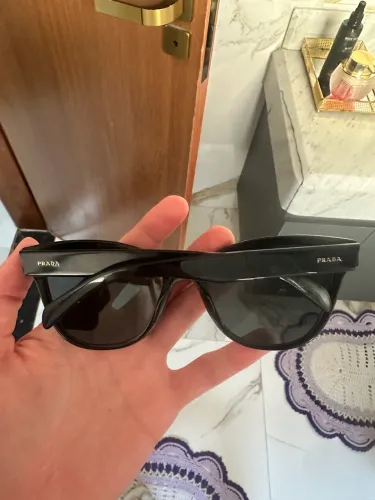 : Óculos de Sol Prada Original - Modelo SPR 01Q