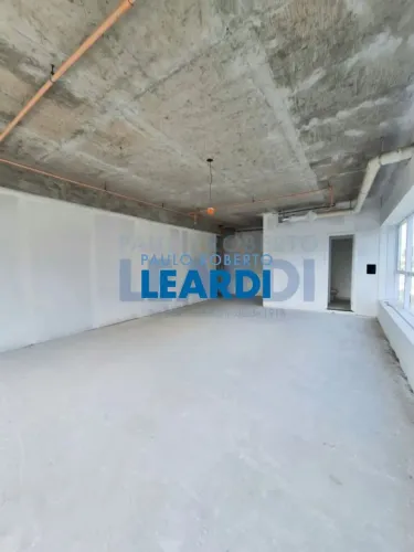 CONJ. COMERCIAL - EMPRESARIAL 18 DO FORTE - SP