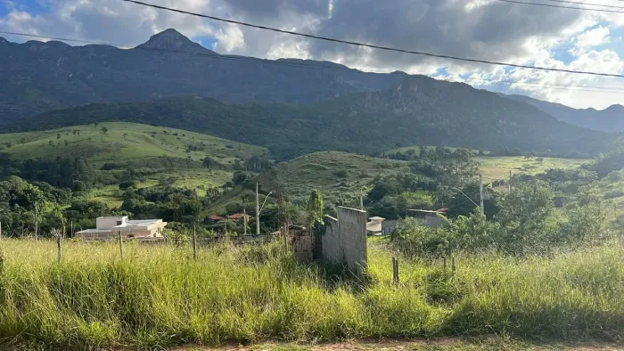 Lote/Terreno para venda com 300 metros quadrados em Centro - Catas Altas - Minas Gerais