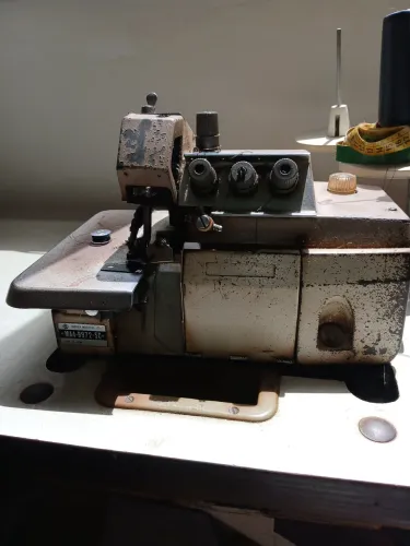 Vendo máquina com mesa overflow e tenho linhas tb preco bom 
