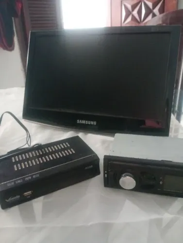 Vende-se monitor, conversor e rádio de carro
