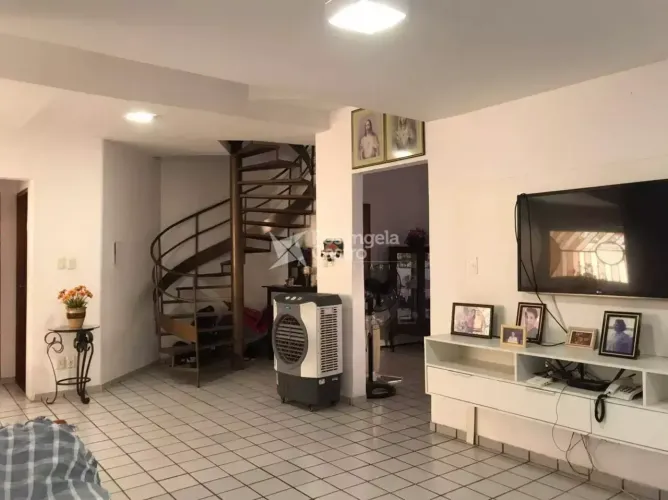 Casa Duplex de 481m² para aluguel no bairro Santa Isabel, Teresina-PI.