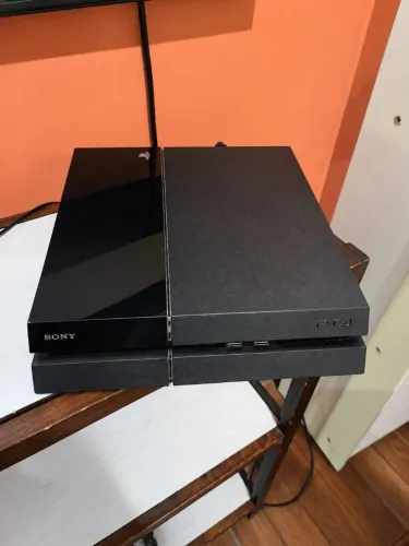 VENDO OU TROCO PS4 FAT 500 GB