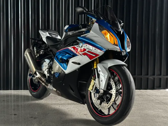 BMW S1000 RR tricolor 2018