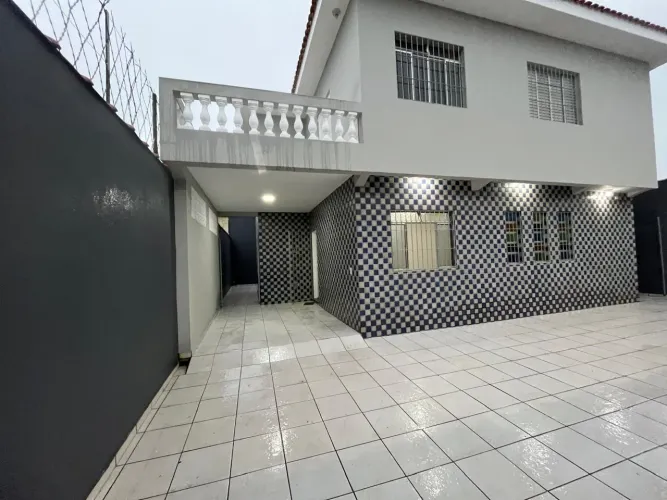 Casa para Venda em Mongaguá, Vila Anhanguera, 3 dormitórios, 1 suíte, 1 banheiro, 3 vagas
