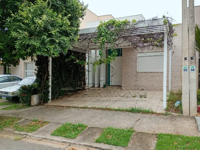 CASA EM CNDOMINIO COM SUITE HORTO FLORESTAL