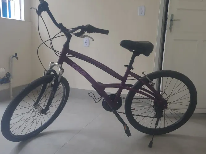 Vendo Bicicleta caloi , aro 26 , aluminium câmbio shimano pouco usada.