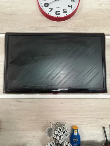 TV Samsung LCD - Liga e funciona