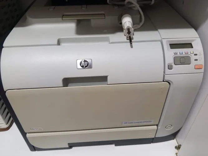 Impressora laser HP colorida