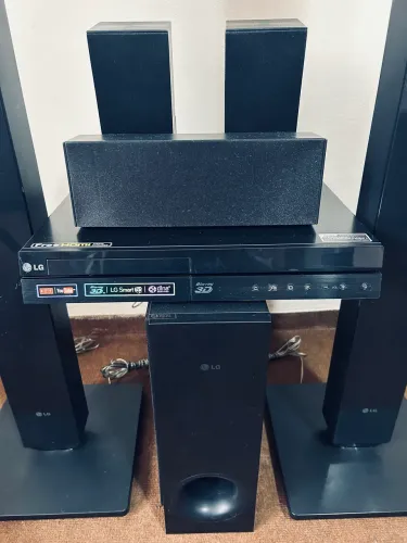 Home Theater LG 3D Blu-Ray 5.1 850 W RMS Bivolt