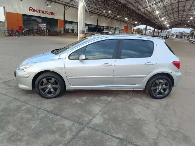 Peugeot 307 Soleil/ Presence 1.6/1.6 Flex 16V 5P 2009