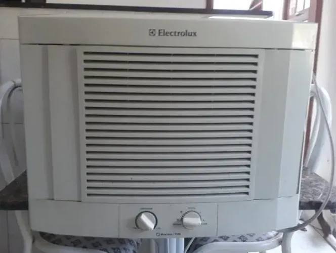 Ar-condicionado Electrolux 7.500 btus revisado em bom estado