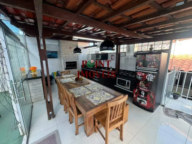 Casa com 4 quartos e 2 vagas - Novo bairro das indústrias - Barreiro BH - MG