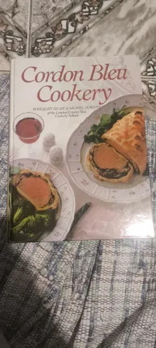 Livro Cordon Bleu Cookery (em inglês)
