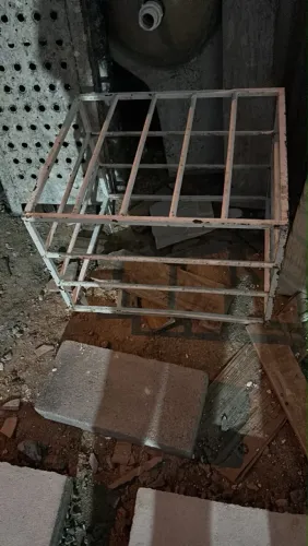 Grade de ferro de ar condicionado