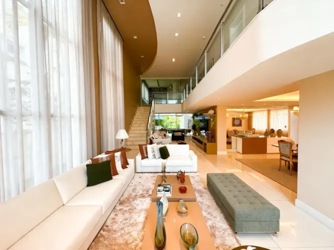 Alphaville 2 | Mansão de Alto Padrão | 580 m² | 4 Suítes | Piscina | Energia Solar