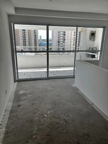 Porta balcão 3,75 x 2,20 - três folhas de 1,25 em alumínio e vidro