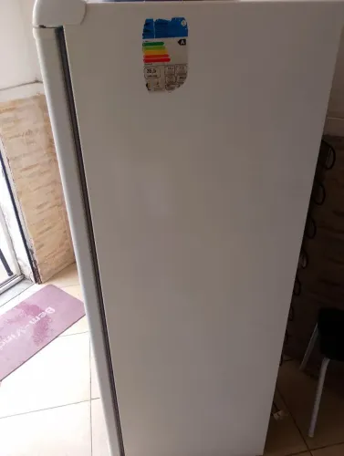 Vende Geladeira Consul gelando muito ok Nuca foi mesida em Nada Frost Free
