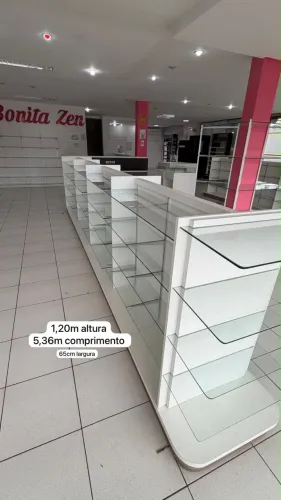 Gôndola expositora para lojas