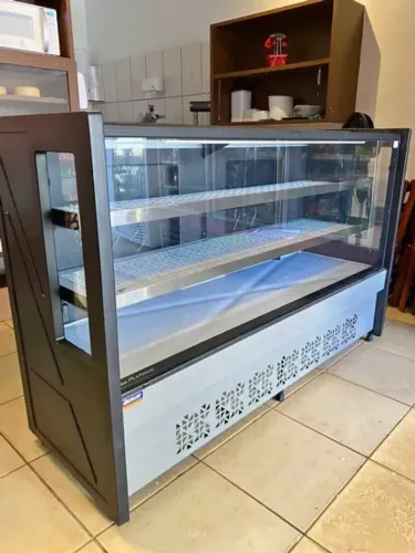 BALCÃO REFRIGERADO 2M POLAR NOVO