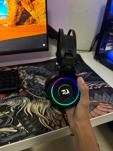 Vende-se mouse redragon king cobra 24k dpi e headset redragon lamia 2 áudio 7.1