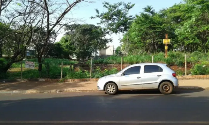 Terreno de 1.364m² à venda - Parque dos Pinus