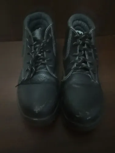 Bota bico de aço