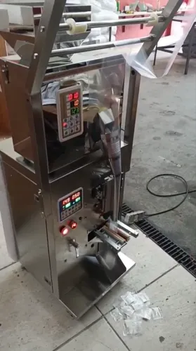 Máquina dosadora e embaladora de pós e grãos até 100 gramas 