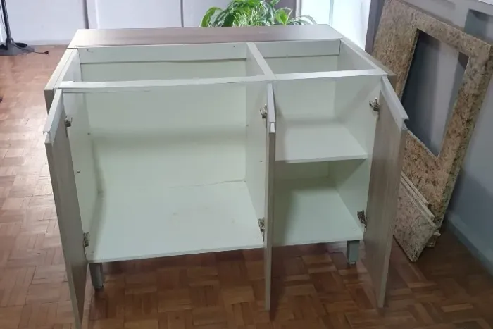 Ilha de cozinha com tampo em Granito