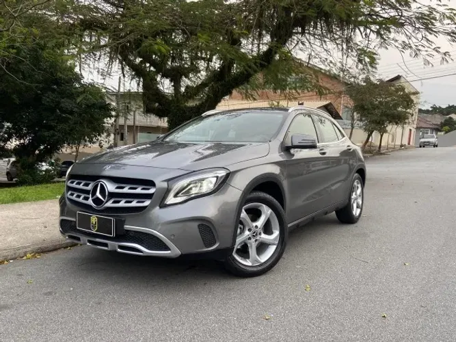 Mercedes-Benz GLA 200 Adv. 1.6/1.6 TB 16V Flex Aut. 2018