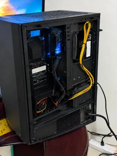 PC Gamer ryzen 3 3200G, Radeon Vega 8 HD de 320GB, 16GB de RAM 3200HZ (HYPER X)