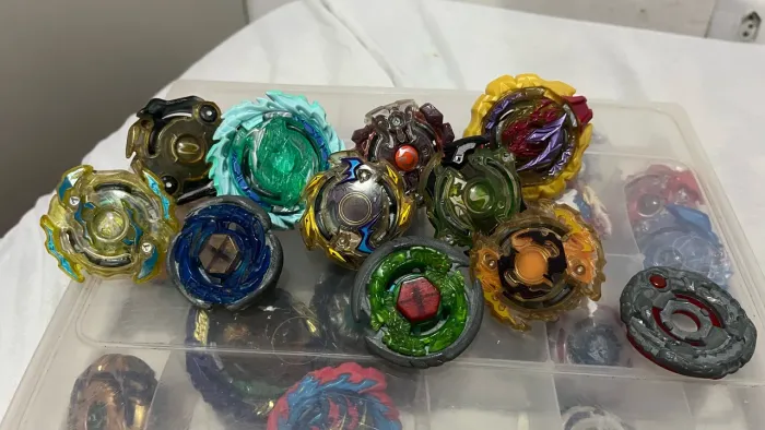 LOTE BEYBLADE