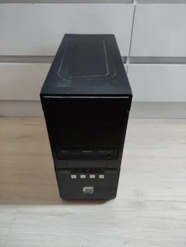 CPU Space BR com gravador de DVD
