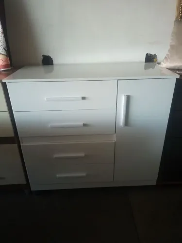 Nova cômoda sapateira 4 gavetas 1,05cm