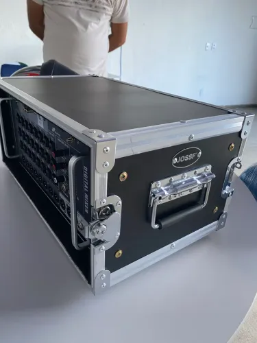 Mesa de Som Axios 24