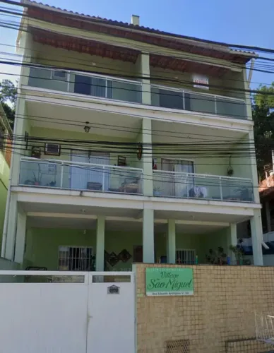 Vendo apartamento em ótima localização.