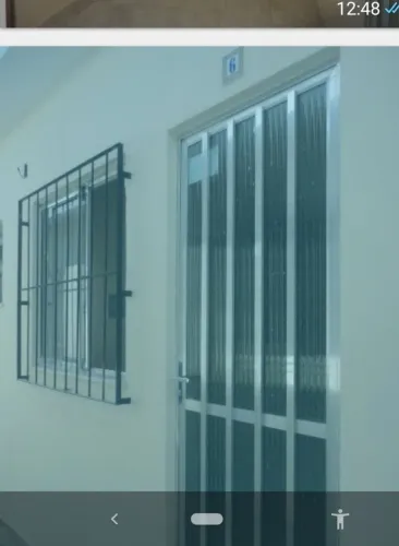 Alugo quartos para rapazes e senhores.