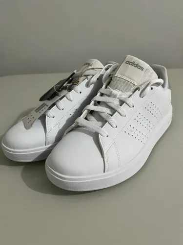 Tênis adidas Advantage feminino tamanho 36