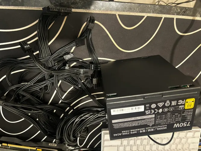 Fonte cooler master 750w GOLD