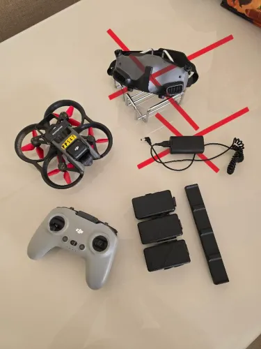 DJI avata fpv drone + 1 controle + 3 baterias + 1 carregador