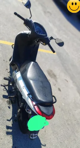 Honda Biz 2015 Econômica, Prática e Perfeita para o Dia a Dia