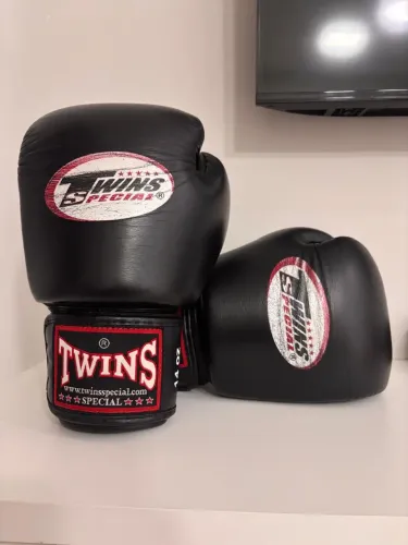 Luvas de Muay thai / Boxe Twins 14 oz