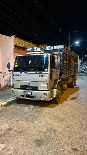 Caminhão ford cargo 1317 