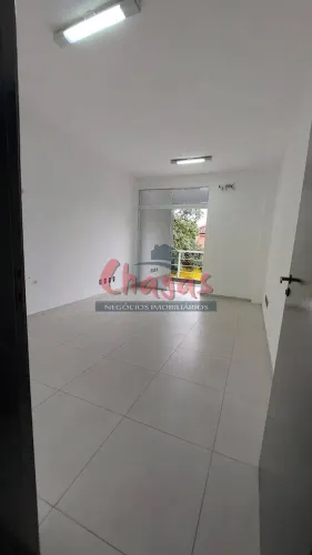 ALUGA-SE | SALAS COMERCIAIS |CENTRO
